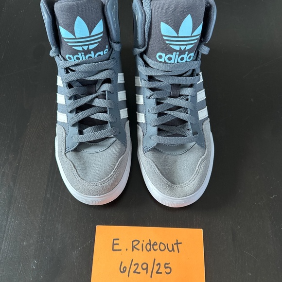 Size 6.5 Adidas Hightops - Picture 5 of 6